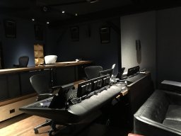 gigantic post mix room 9 - copy